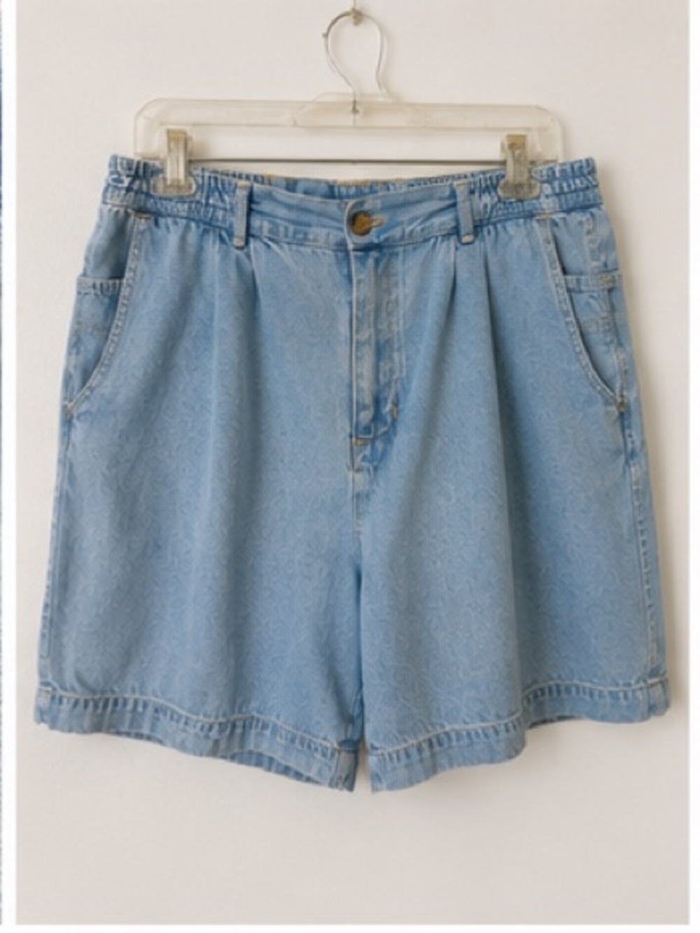 Tip Top Denim Bermuda Shorts Women’s Size 12 Light Wash Elastic Waist Relaxed - Picture 4 of 7